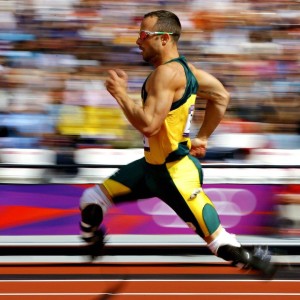 开云体育平台-当Doinb的迷雾笼罩峡谷，C9为何能以清晰剑刃劈开胜局？C9清晰剑刃劈开Doinb战术迷雾