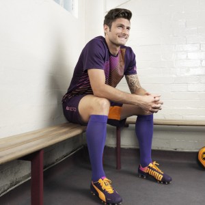 电竞投注平台-王者归来！费德勒回归首战状态爆棚，狂热观众见证传奇续章，王者归来！费德勒回归首战引爆狂热，传奇续写新章